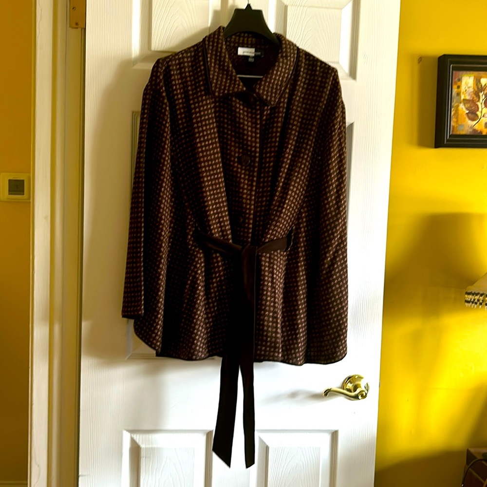 Brown and beige skirt suit with belt